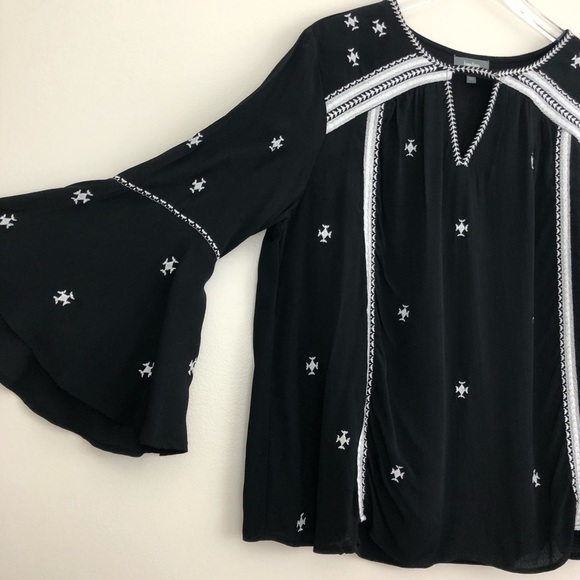 Neiman Marcus | Embroidered Bell Sleeve Blouse - Picture 3 of 8